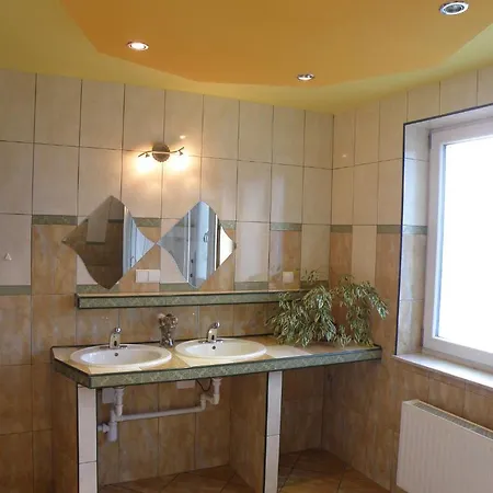 Hostel Szkolne Schronisko Mlodziezowe Wojtek